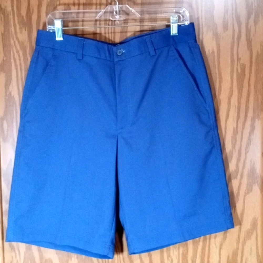Pebble Beach Dry-luxe performance golf shorts.